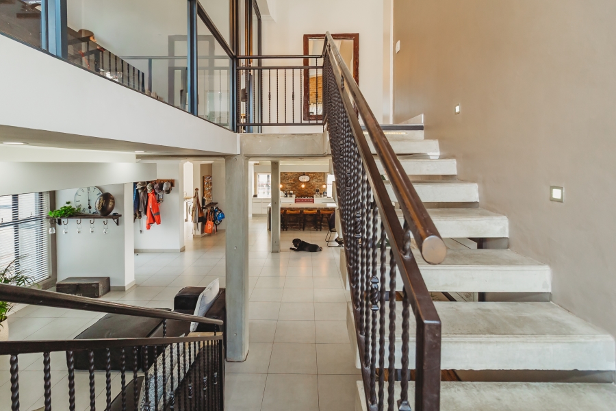 5 Bedroom Property for Sale in Kraaibosch Country Estate Western Cape
